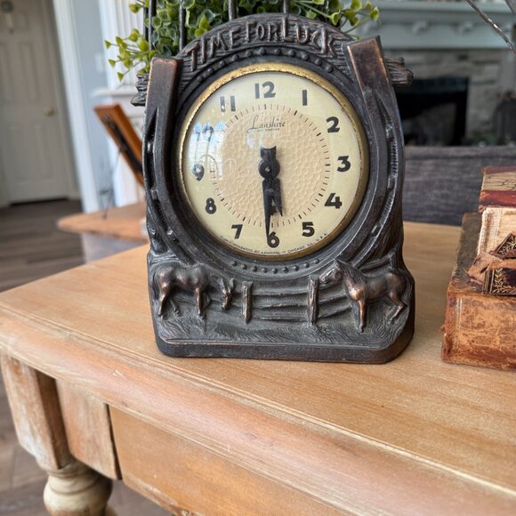 Vintage Lanshire Metal Time for Luck Mantel Clock Circa 1940's Works - Picture 8 of 16